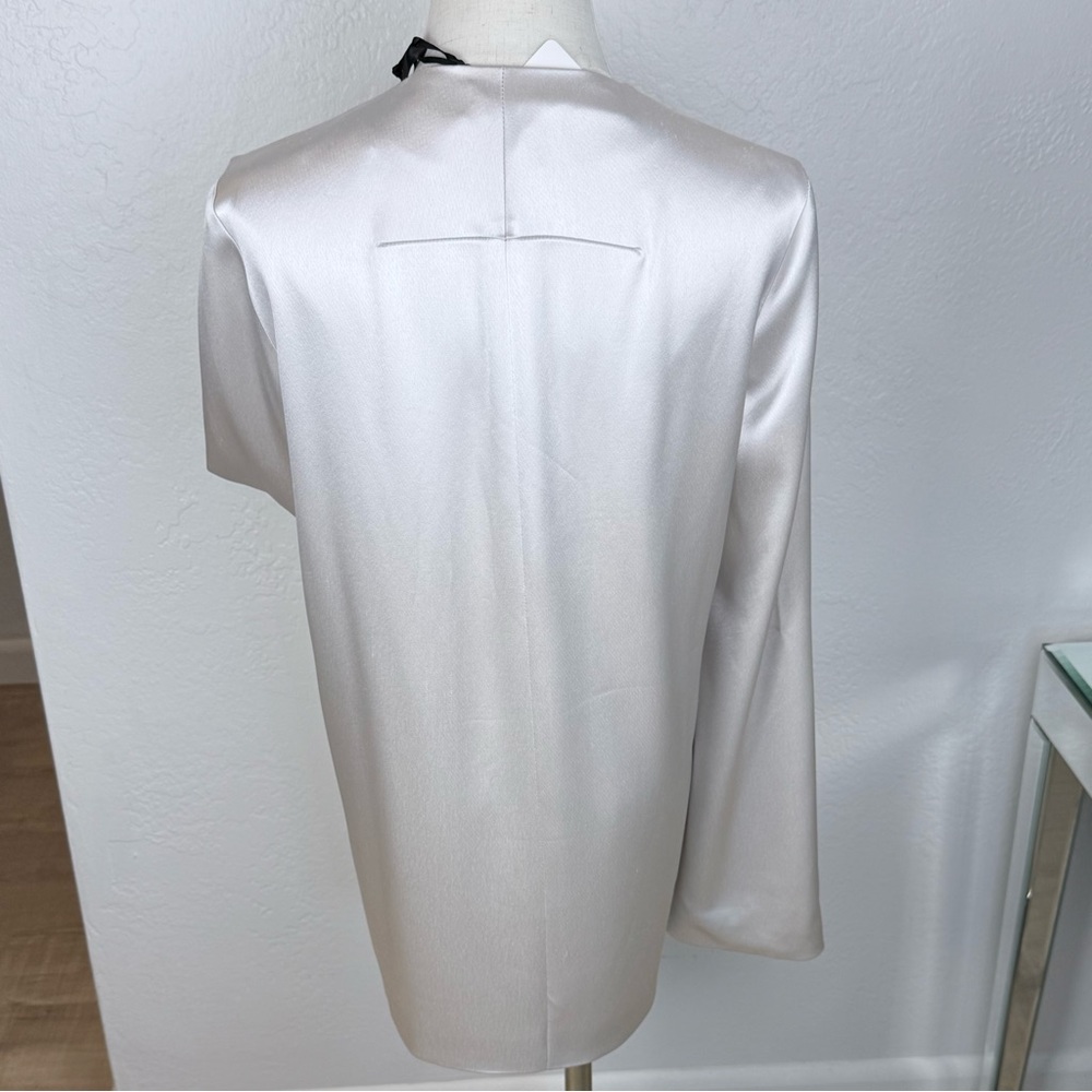 NWT Galvan London Platinum Silk Bell Sleeve Jacket Bridal Quiet Luxury‎ Luxe 8 - Picture 3 of 13